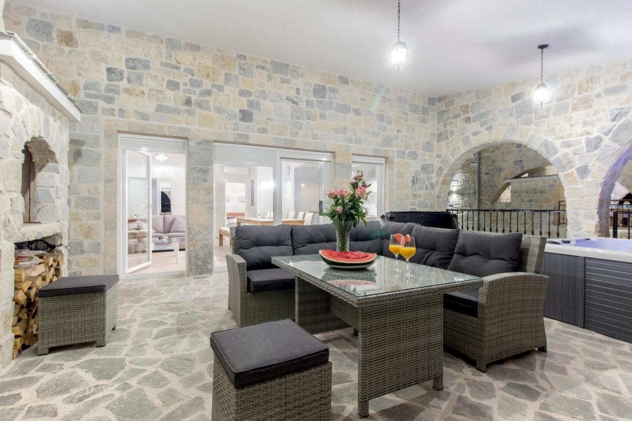 Dalmata Lounge Apartment Starigrad Paklenica Exterior photo